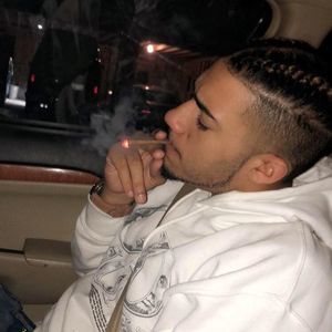 Meet your Posher, Devin